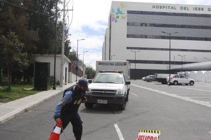 Ambas víctimas fueron llevadas al hospital del IESS del sur, pero solo una sobrevivió.