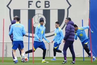 Lamine Yamel sería suplente en FC Barcelona.
