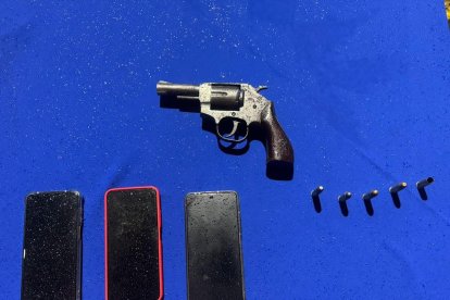 Esta es la evidencia que le incautaron al sospechoso.