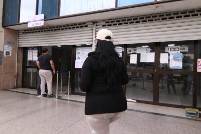 Mercedes, en los últimos 10 meses, ha realizado diligencias junto con su abogado para buscar la libertad de su hijo.