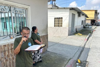 Miembros de una iglesia del sector realizan una jornada de oración por la seguridad de la comunidad y el descanso del menor fallecido.