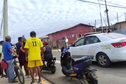 Los moradores del barrio 24 de Septiembre de Muey se alarmaron ante el ataque armado que cobró la vida de un motociclista