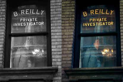 Spider-Noir podrá verse en color o en blanco y negro, ofreciendo dos experiencias visuales del mismo universo oscuro