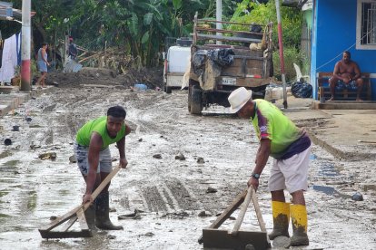 Limpiar el lodo es el denominador común en varios sectores.