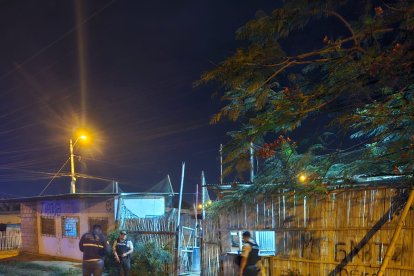 La Policía Nacional indaga el ataque armado que causó terror en una cancha de ecuavóley