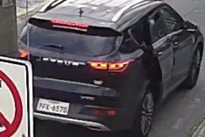 En este vehículo se movilizaban los tres implicados en Cumbayá.