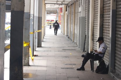 Los locales ubicados en el perímetro de seguridad instaurado en la zona siguen cerrados.
