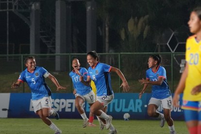 Rosa Torres celebró el gol de la victoria ante Colombia.