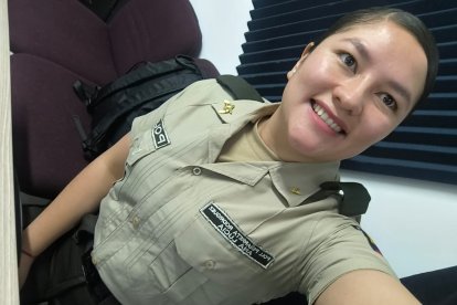 La joven policía es oriunda de Zaruma.