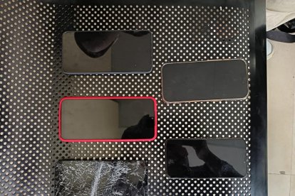 Parte de las evidencias halladas a los detenidos.