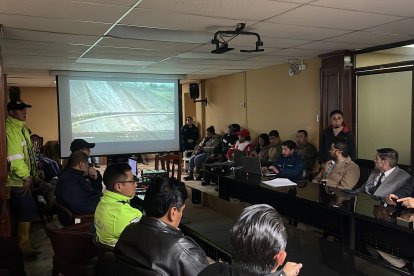 El COE advirtió que se emitirán nuevas disposiciones una vez que se analicen los reportes de las mesas técnicas y la evolución de las condiciones climáticas.