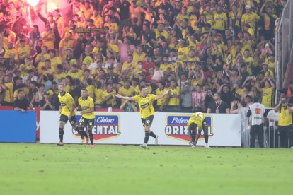 Barcelona SC recibe a Técnico Universitario en el Monumental.