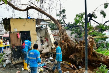 Una fuerte lluvia se registró en Guayaquil este 21 de febrero.