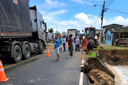 En la comuna Tugaduaja en la parroquia Chanduy de Santa Elena, se reportó una emergencia.