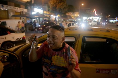 Sus fragancias con feromonas lo acompañan en su rutina diaria.