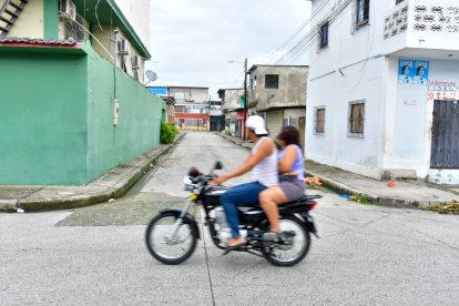 Autoridades realizaron operativos en la zona mientras avanzan las investigaciones para esclarecer el crimen.