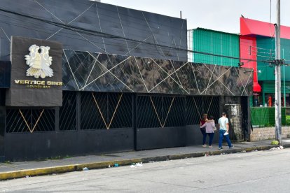 Vista del exterior del centro de diversión ubicado en la ciudadela La Garzota, norte de Guayaquil.