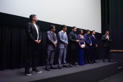 La historia de dos jóvenes que se conocen jugando balón llegará gratis a YouTube.