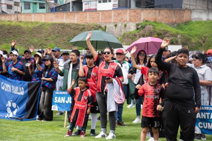 Las Olimpiadas Barriales marcan el inicio de los torneos en cinco deportes.