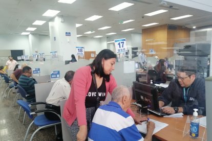 Los adultos mayores pueden recuperar hasta $144,60 mensuales en 2026 si presentan correctamente sus facturas al SRI.