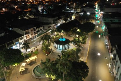 La Secretaría de Gestión de Riesgos coordina la habilitación de alojamientos temporales para familias damnificadas.