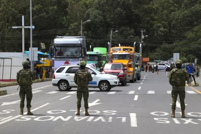 Los controles en la frontera entre Ecuador y Colombia ha sido estrictos.