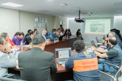 El COE cantonal de Portoviejo liderado por el alcalde Javier Pincay declaró alerta roja en la Calle Chimborazo