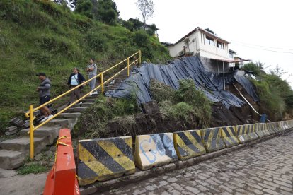 En esta ladera habitan nueve copropietarios que están de acuerdo en poner el muro.