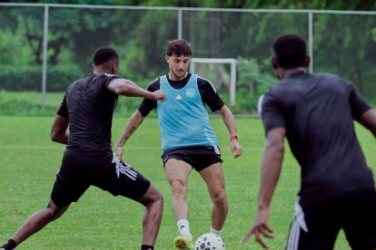 Emelec se prepara para su debut en LigaPro 2026.