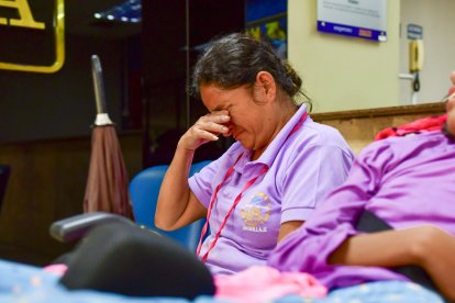 El dolor no le cabía en el pecho. En las instalaciones de EXTRA, la madre rompió en llanto.