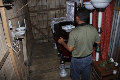 Este sábado se realiza el velorio de la ciudadana, quien deja tres hijas huérfanas de madre.