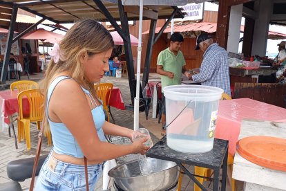 Comerciantes reportan pérdidas por la falta de agua en Playas.