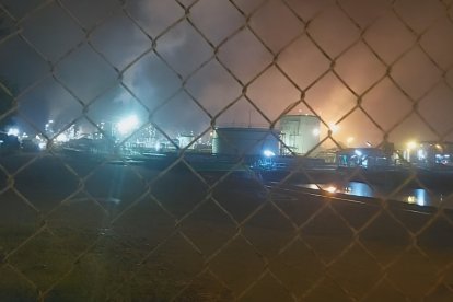 Desde varios puntos se puede observar el incendio.