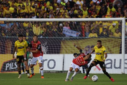 Barcelona SC dio descanso a sus titulares en la caída 2-1 ante Deportivo Cuenca.