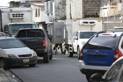 Moradores reportaron más de diez disparos en el sector.