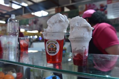 En el puesto 118 del mercado San Francisco de Quito, se pueden encontrar todas estas delicias.
