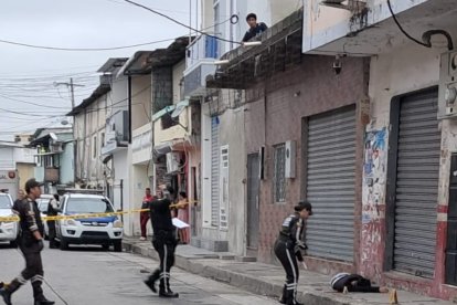 Nueve casquillos fueron levantados en el lugar del ataque.