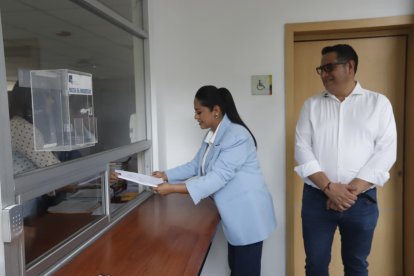 Paola Pabón, prefecta de Pichincha, presentó demanda de inconstitucionalidad.