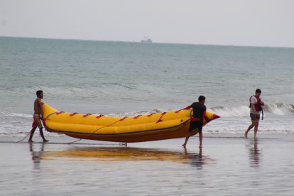 Muchos turistas de otras provincias no pudieron llegar, por los derrumbes.