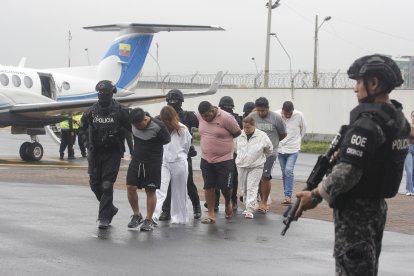 Entre los 16 detenidos también hay cuatro mujeres, dos de ellas madre e hija.