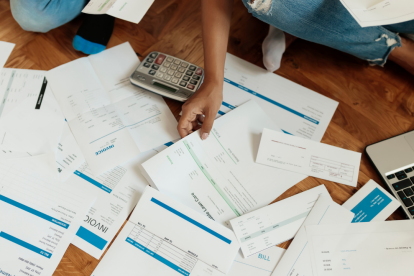 El proceso de matriculación incluye revisión técnica vehicular, pago de matrícula y verificación de multas