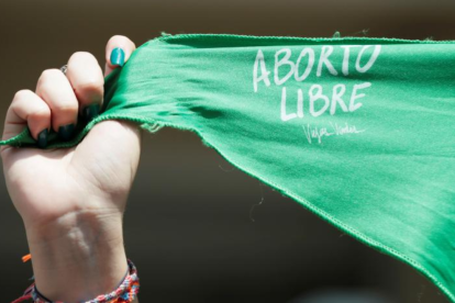 El pañuelo verde es un símbolo de la lucha por el derecho al aborto.