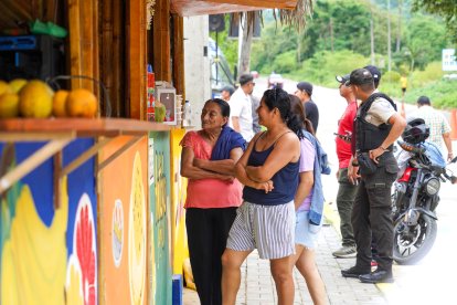 En el lugar han adaptado espacios para la venta de jugos naturales.