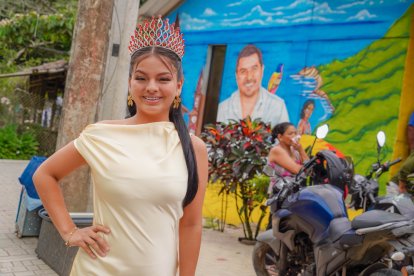 La reina Naomy Alvardo Guale trabaja en proyectos de desarrollo para su comuna.