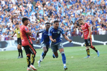 Luis Fernando León liderará la defensa de Emelec.