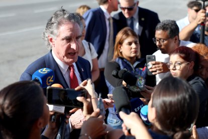 El secretario del Interior de EE. UU. anunció al finalizar una visita de dos días en Caracas, que su país estaba preparando nuevas licencias para permitir inversiones en el sector minero de Venezuela