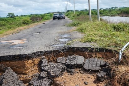 El daño en la vía se produjo en uno de los tramos más transitados.