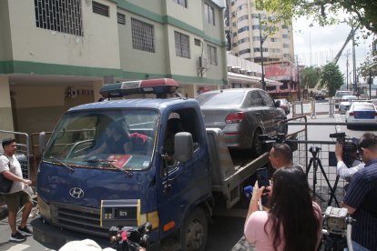 Varios vehículos tuvieron que ser movilizados con grúas debido a que no encendían.