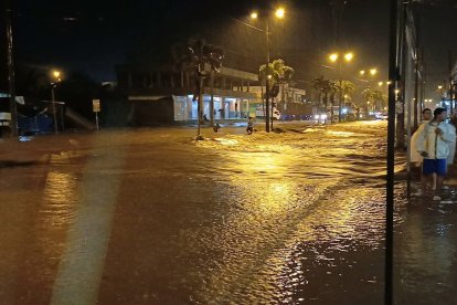 Más de 200 familias quedaron incomunicadas tras el daño de puentes y vías en La Maná y Pangua.
