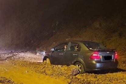 Autoridades reportaron daños en vías y servicios básicos.